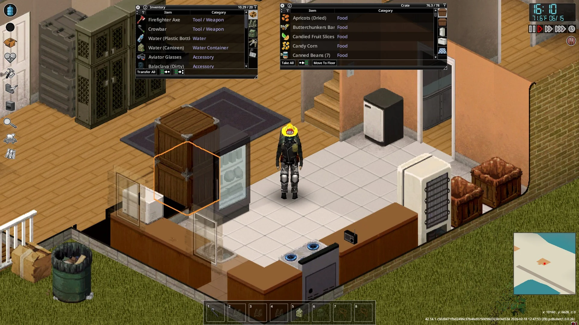 Кухня базы с едой в ящиках в Project Zomboid